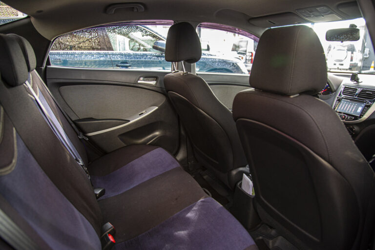 2011 Hyundai Accent Blue 1.6CRDi Mode -11