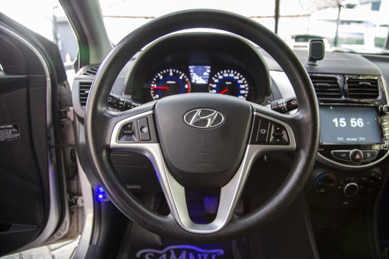 2011 Hyundai Accent Blue 1.6CRDi Mode -15