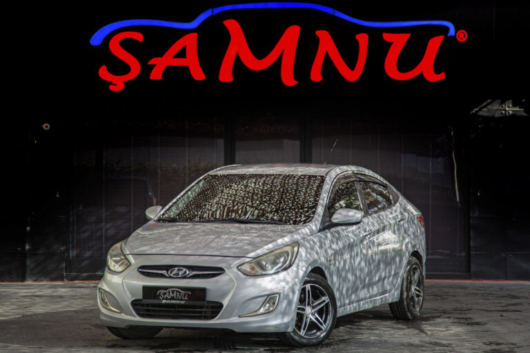 2011 Hyundai Accent Blue 1.6CRDi Mode -8