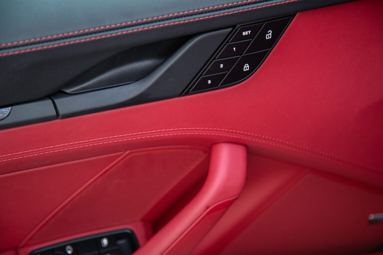 2023 Porsche 911 Targa 4 GTS -10