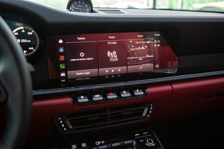 2023 Porsche 911 Targa 4 GTS -17