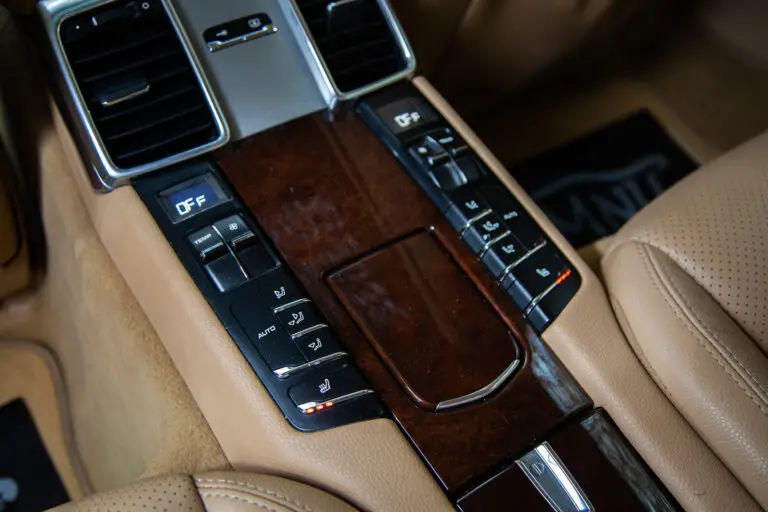 2011 Porsche Panamera 4S -11