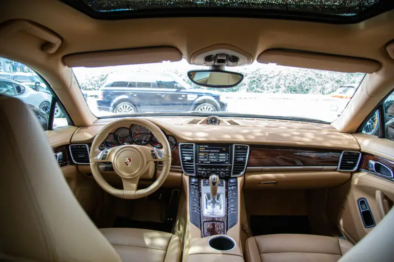 2011 Porsche Panamera 4S -14