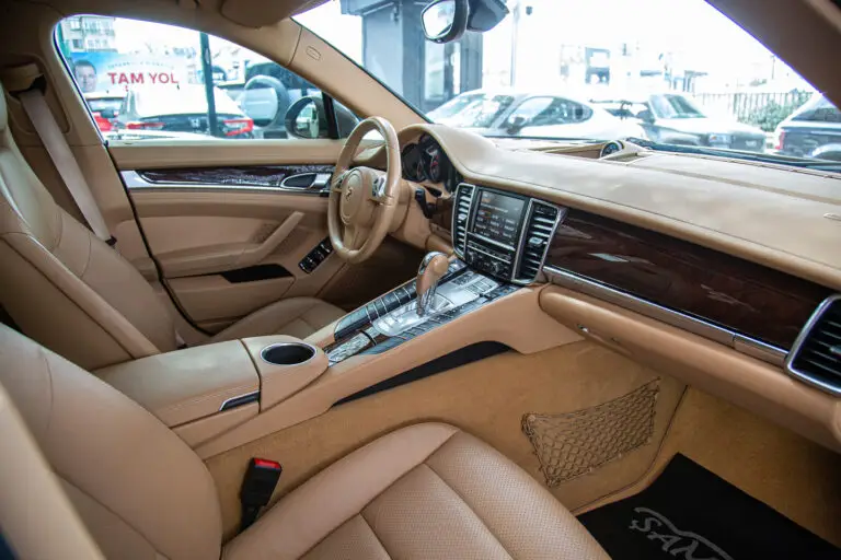 2011 Porsche Panamera 4S -15