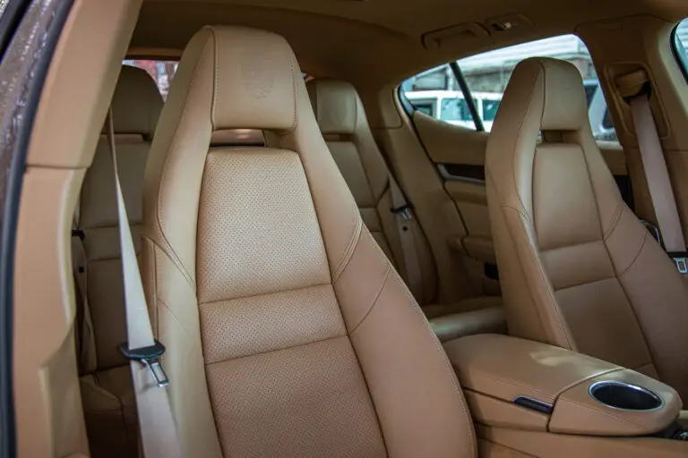 2011 Porsche Panamera 4S -16