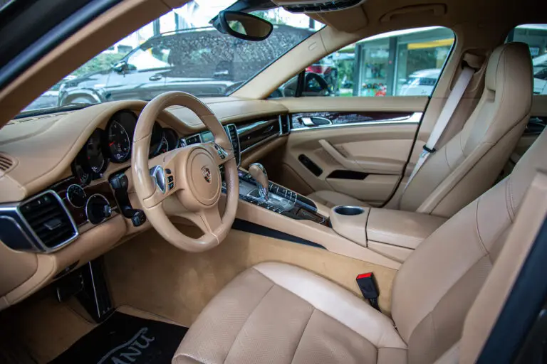 2011 Porsche Panamera 4S -9