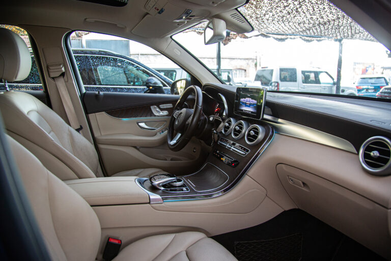 2017 Mercedes-Benz GLC250 4Matic Exclusive -13