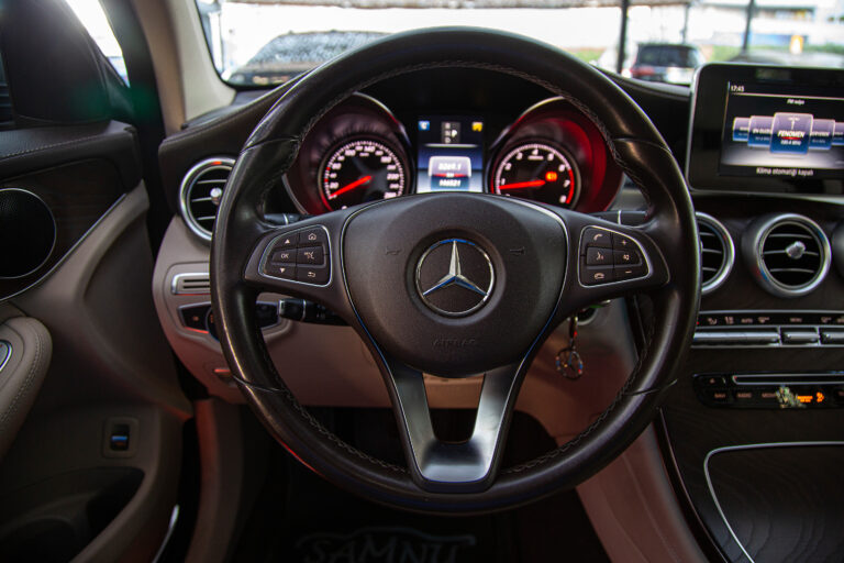 2017 Mercedes-Benz GLC250 4Matic Exclusive -17