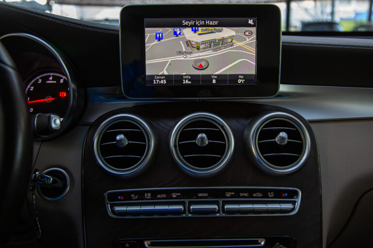 2017 Mercedes-Benz GLC250 4Matic Exclusive -19