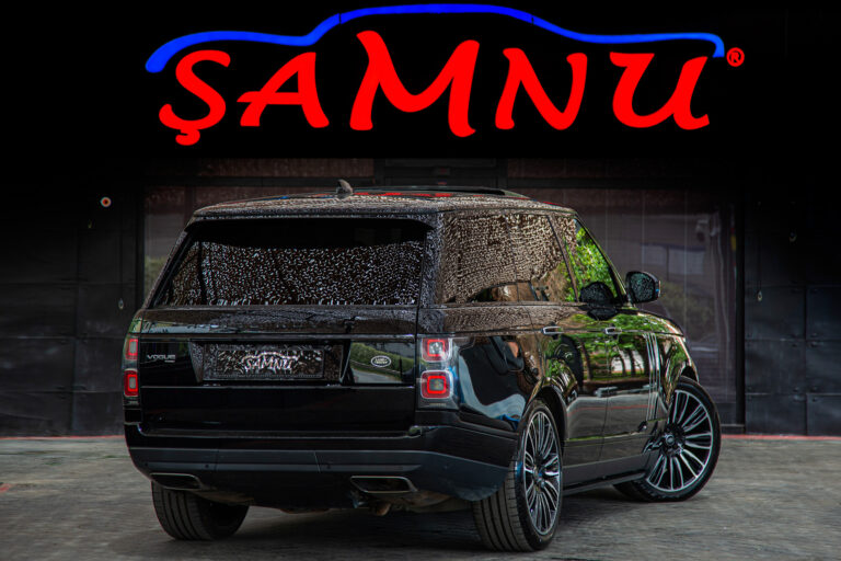 2019 Land Rover Range Rover P400e Vogue -4