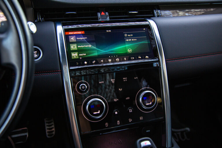 2020 Land Rover Discovery Sport R-Dynamic S -18