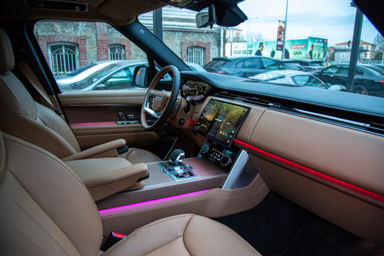 2022 Range Rover Vogue P400 -16