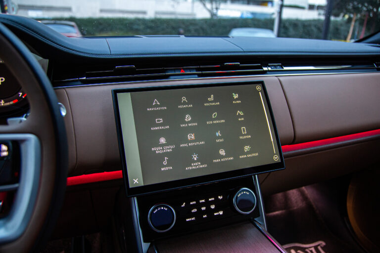 2022 Range Rover Vogue P400 -25