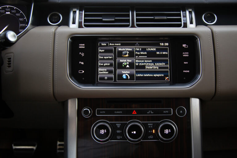 2015 Land Rover Range Rover 3.0 SDV6 Autobiography -30