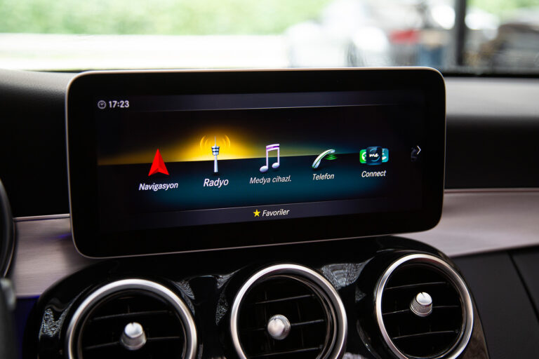 2020 Mercedes-Benz C200 AMG Cabrio -23