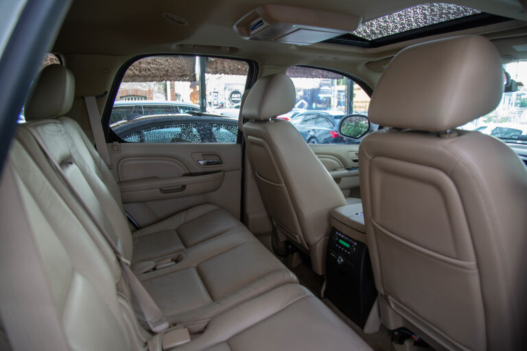 2011 Cadillac Escalade V8 Hybrid -11