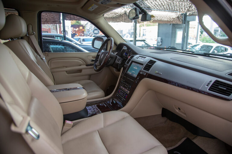 2011 Cadillac Escalade V8 Hybrid -14