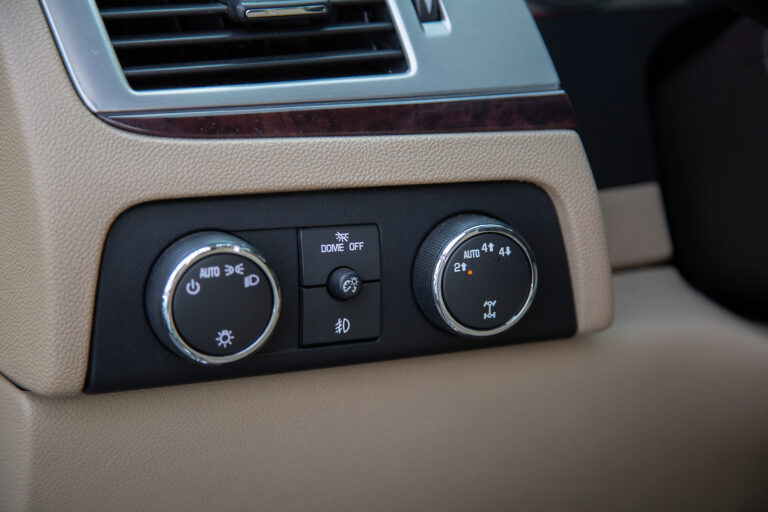 2011 Cadillac Escalade V8 Hybrid -17