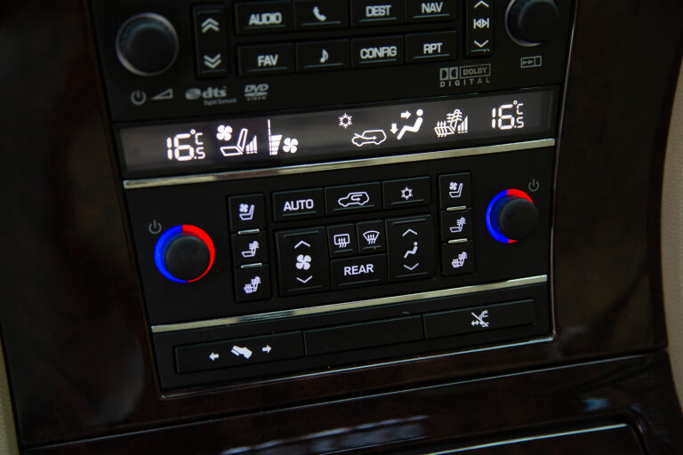 2011 Cadillac Escalade V8 Hybrid -19