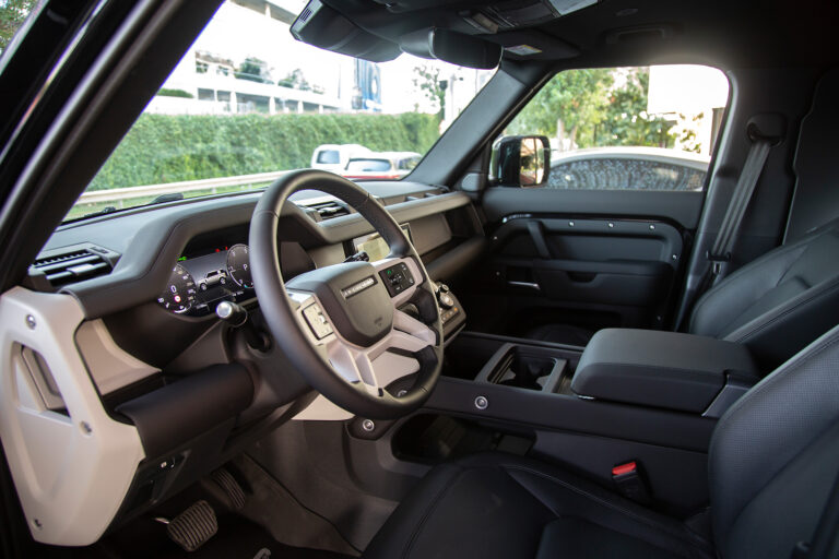 2024 Land Rover Defender Hardtop 110 D250 3.0 MHEV -9