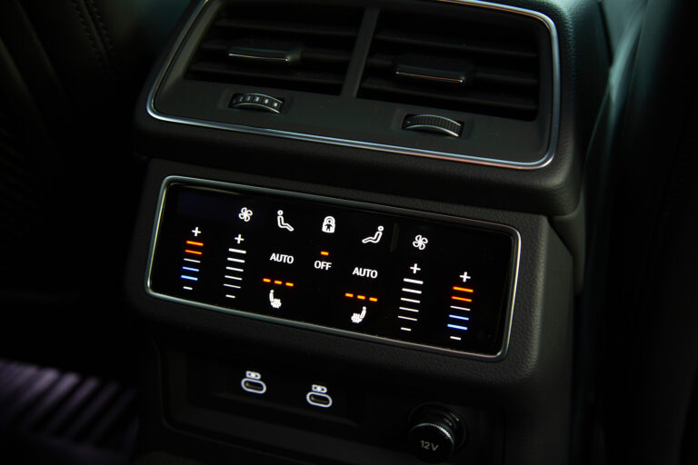 2023 Audi RS6 Performance -12