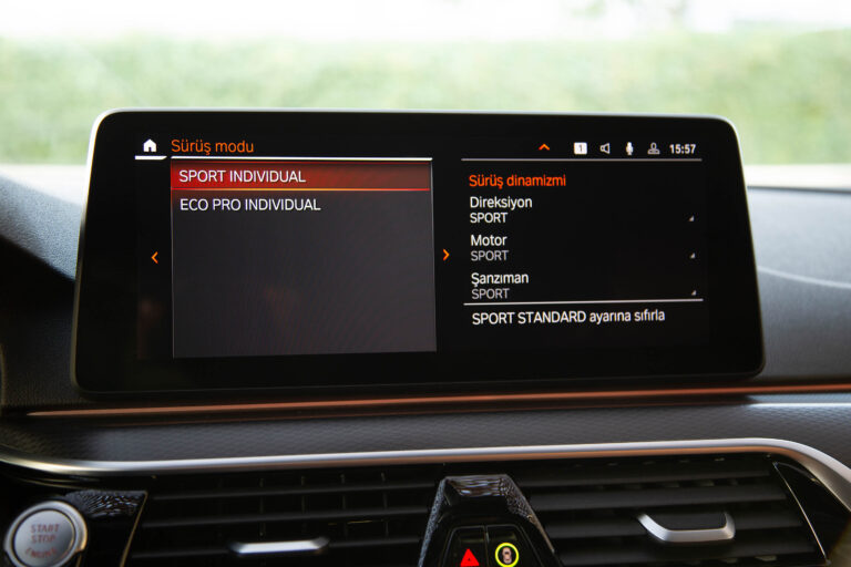 2023 BMW 5.20i MSport -25