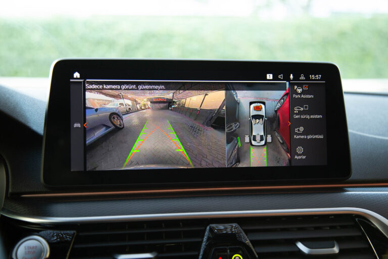 2023 BMW 5.20i MSport -26