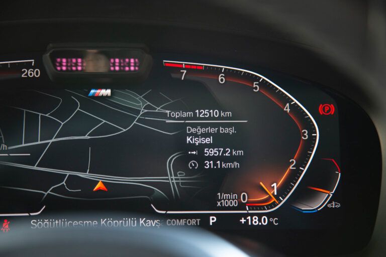 2023 BMW 5.20i MSport -28