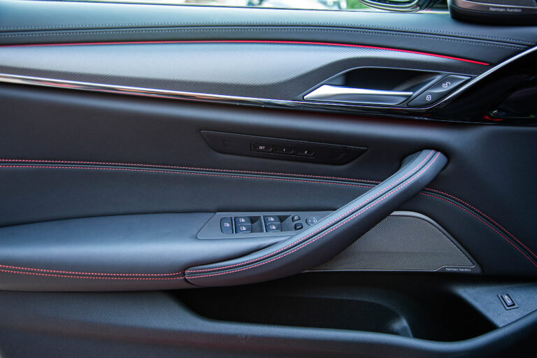 2021 BMW M5 CS xDrive -22