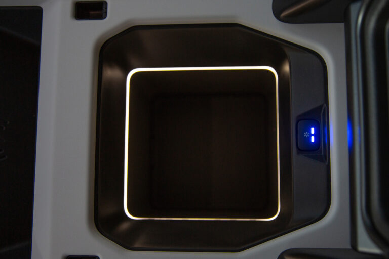 2024 Land Rover Defender Hardtop 90 -22