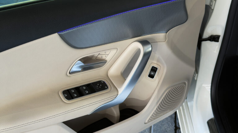 2020 Mercedes A180 Progressive -10