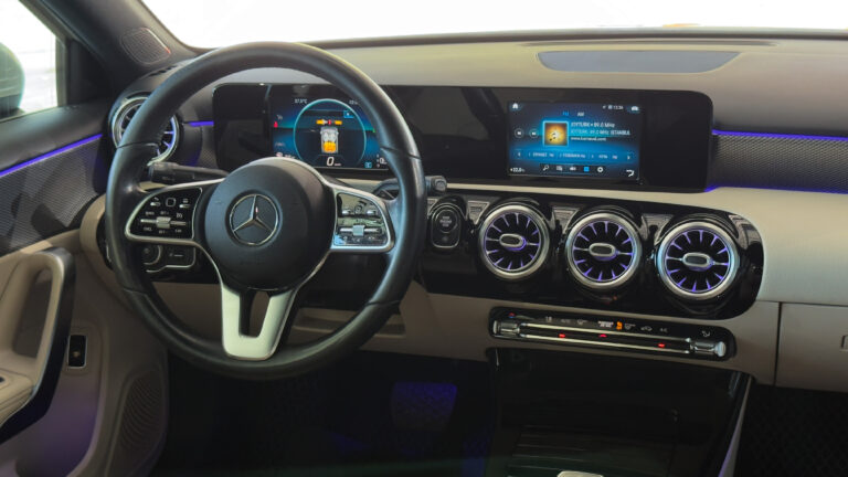 2020 Mercedes A180 Progressive -13