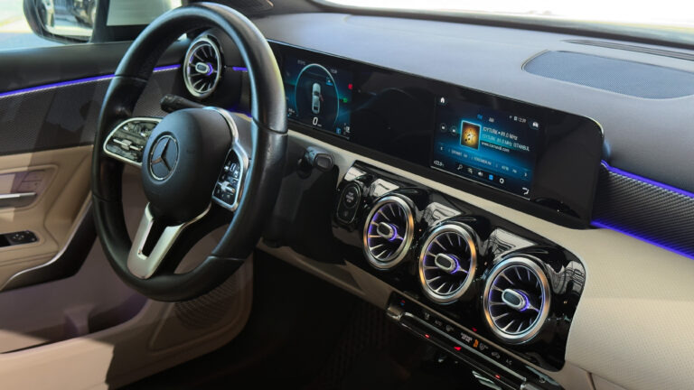 2020 Mercedes A180 Progressive -18